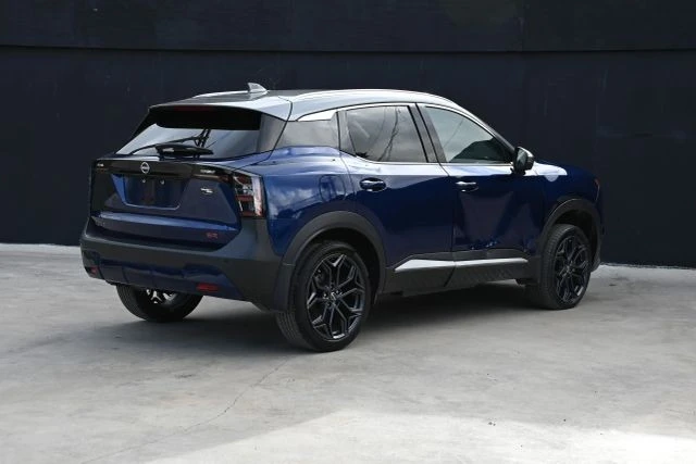 2025 Nissan Kicks - Image 4 of 24