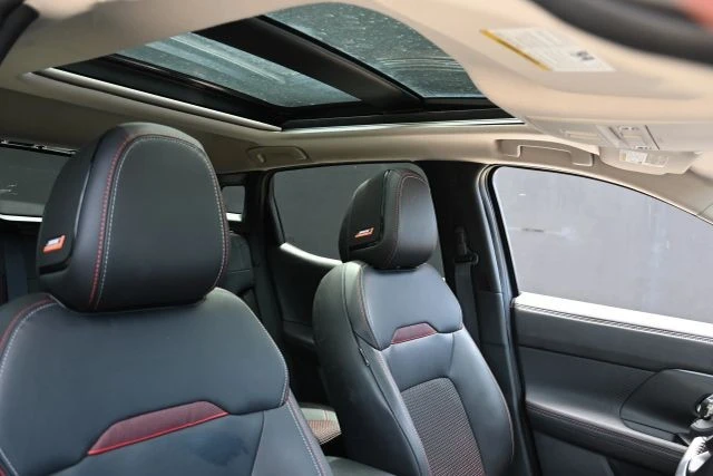 2025 Nissan Kicks - Image 16 of 25