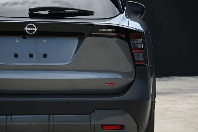 2025 Nissan Kicks - Image 9 of 25