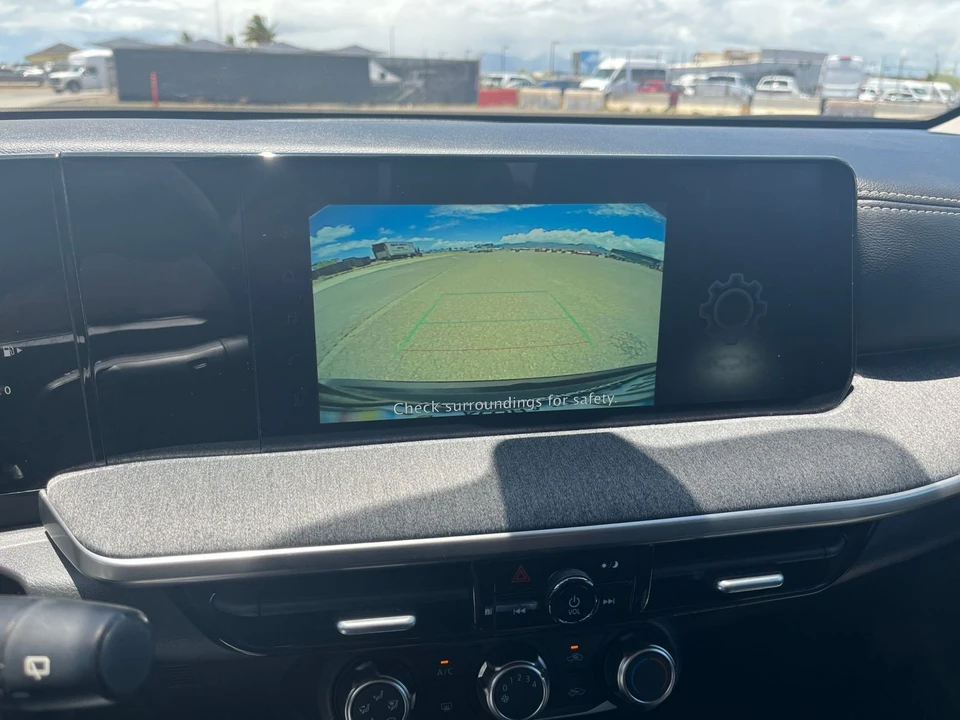 2025 Nissan Kicks - Image 22 of 31