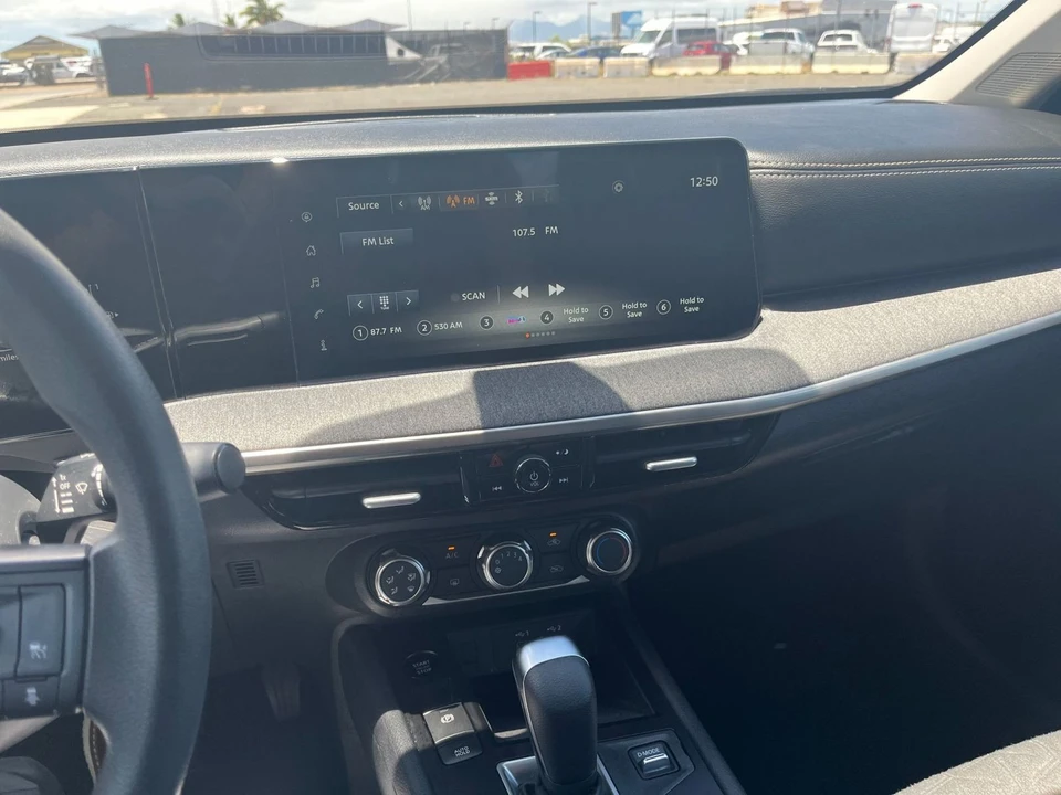 2025 Nissan Kicks - Image 19 of 31