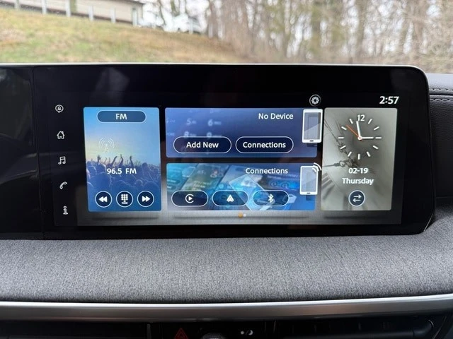 2025 Nissan Kicks - Image 20 of 21