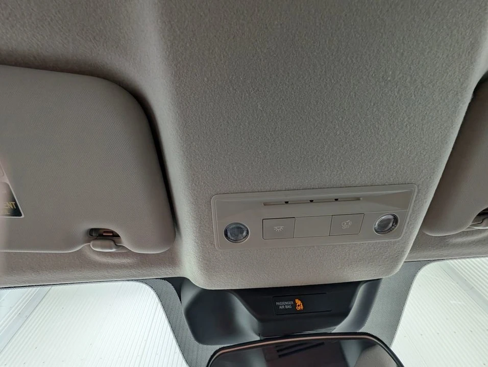 2025 Nissan Kicks - Image 8 of 22