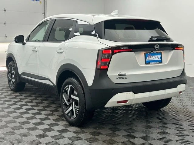 2025 Nissan Kicks - Image 11 of 12