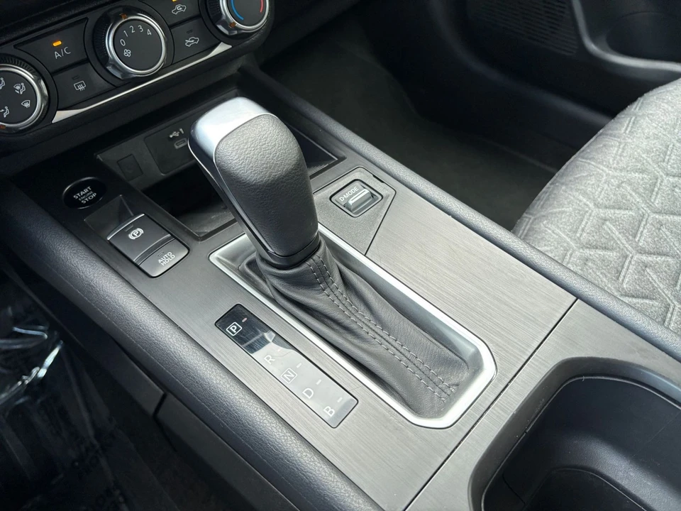 2025 Nissan Kicks - Image 31 of 31