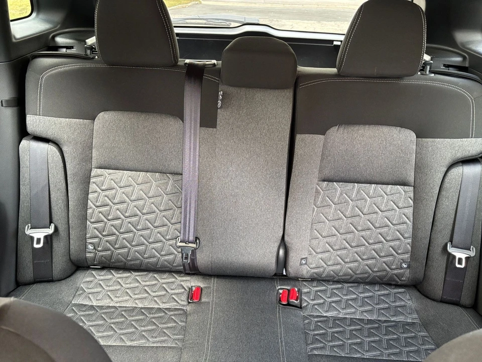2025 Nissan Kicks - Image 29 of 31