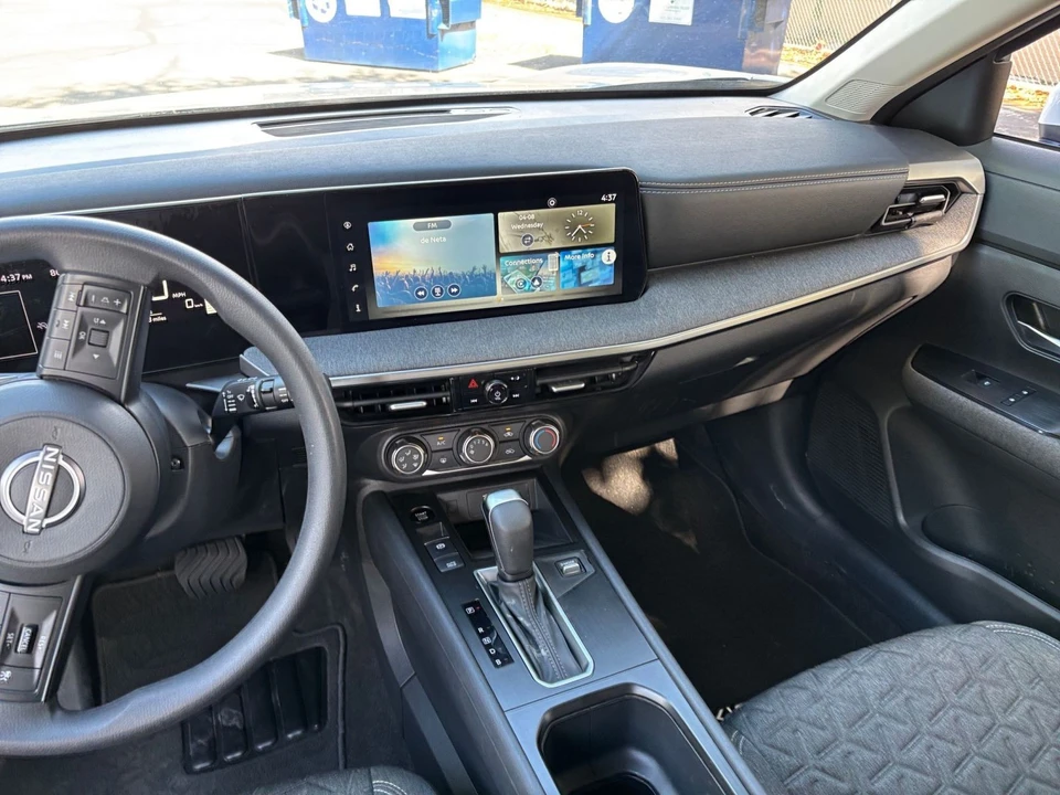 2025 Nissan Kicks - Image 26 of 31