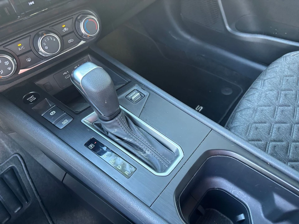 2025 Nissan Kicks - Image 31 of 31