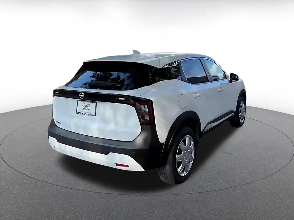 2025 Nissan Kicks - Image 11 of 31