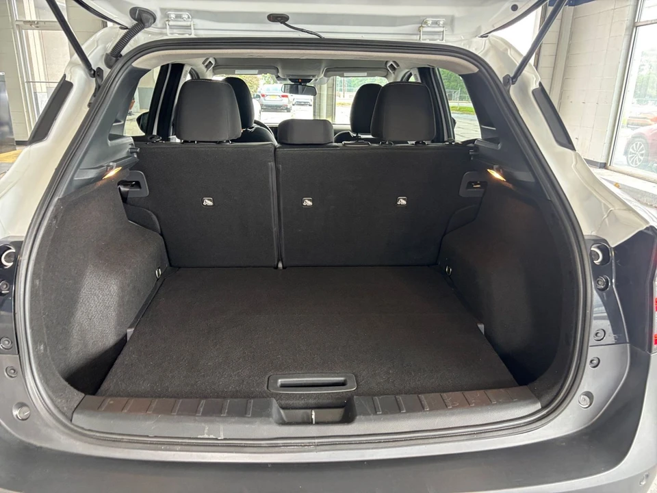 2025 Nissan Kicks - Image 31 of 31