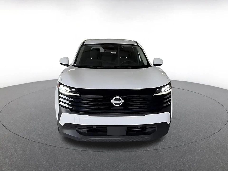2025 Nissan Kicks - Image 4 of 31
