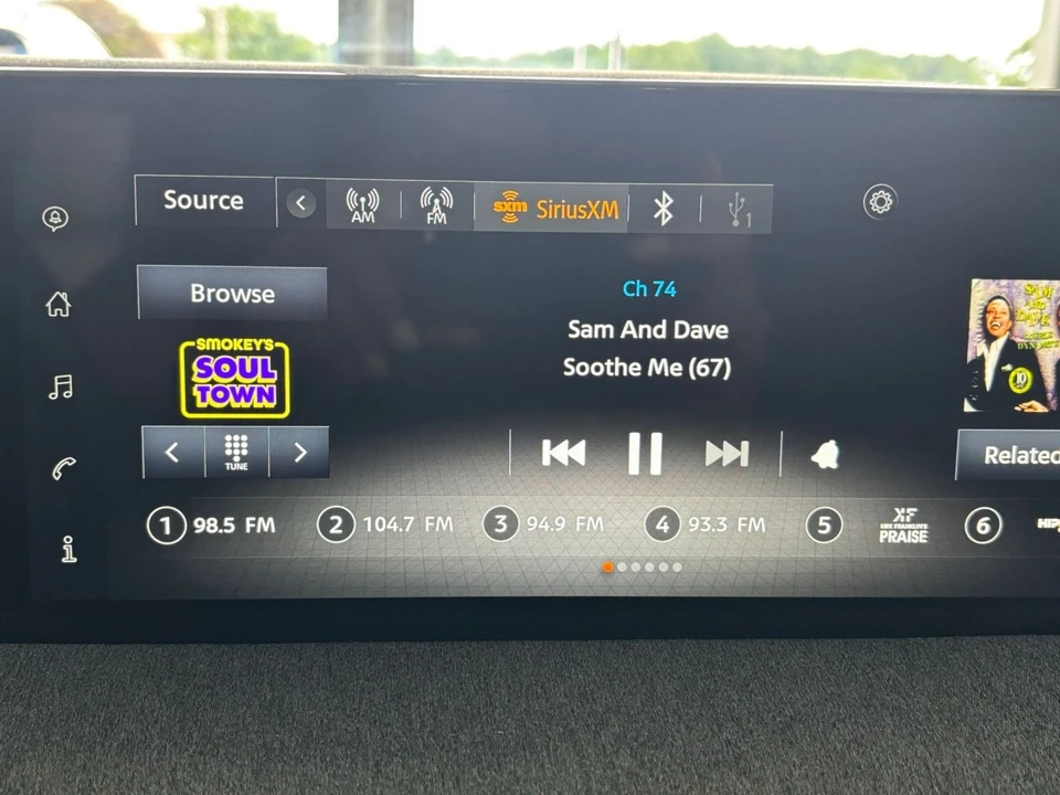 2025 Nissan Kicks - Image 22 of 31