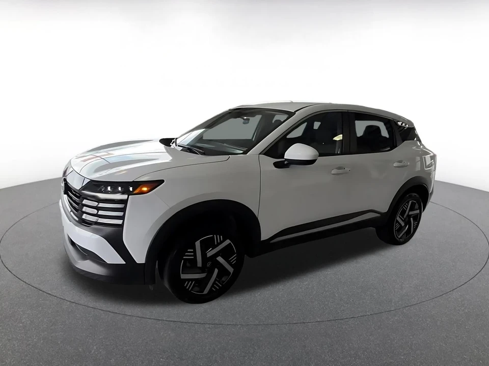 2025 Nissan Kicks - Image 9 of 31