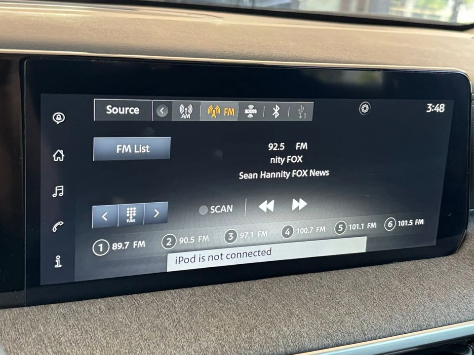 2025 Nissan Kicks - Image 22 of 31