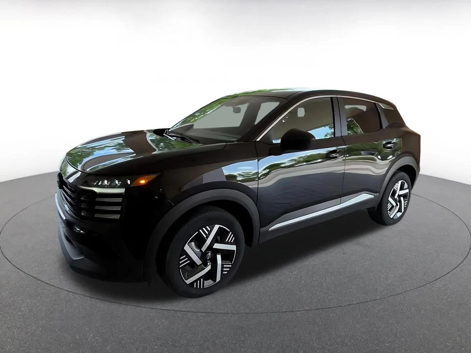 2025 Nissan Kicks - Image 9 of 31
