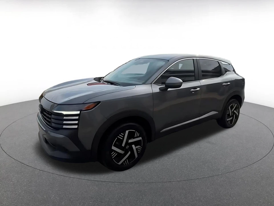 2025 Nissan Kicks - Image 9 of 31