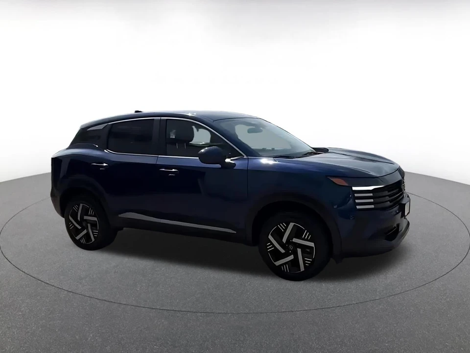 2025 Nissan Kicks - Image 2 of 31