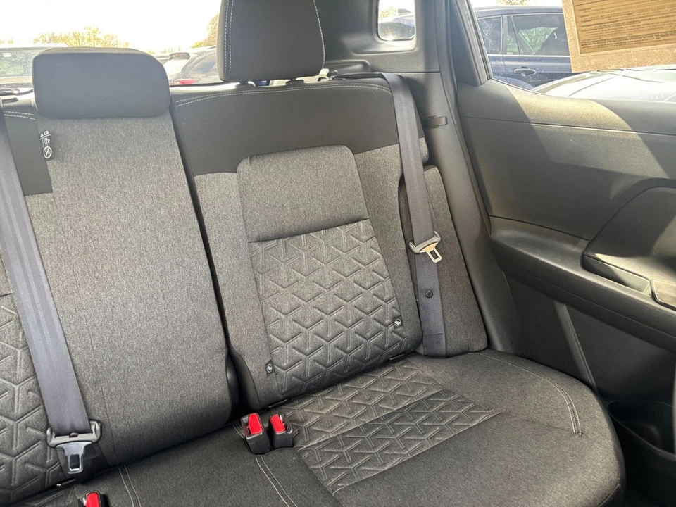 2025 Nissan Kicks - Image 30 of 31