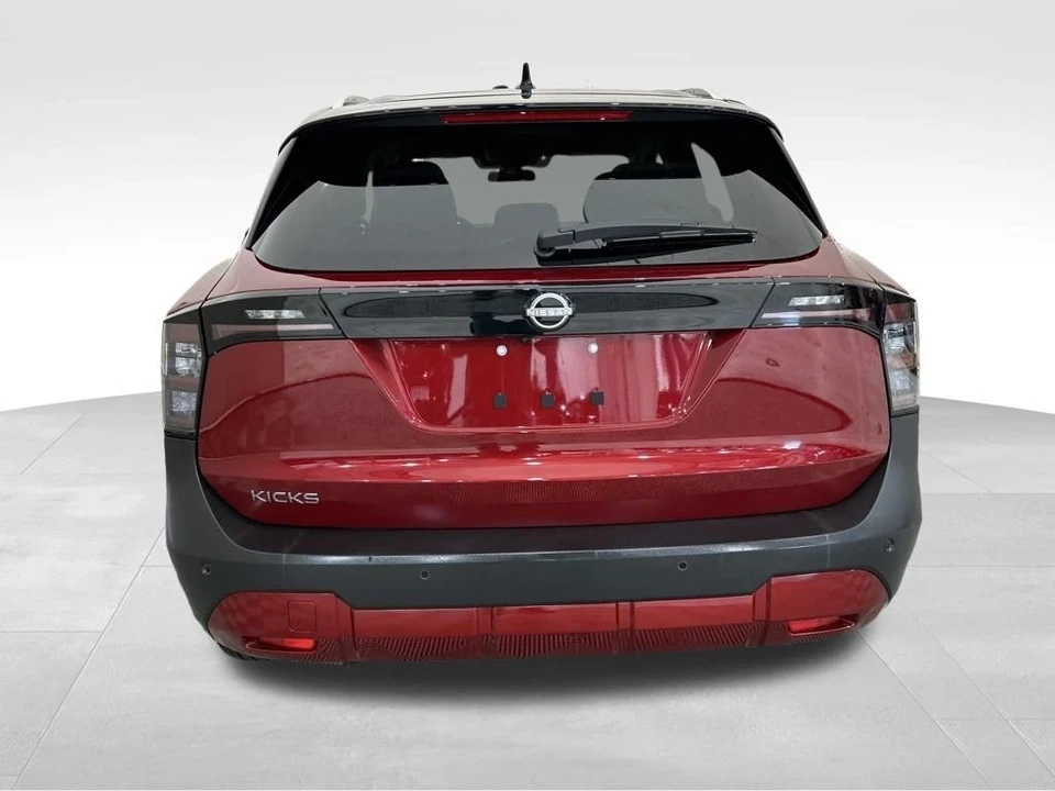 2025 Nissan Kicks - Image 10 of 12
