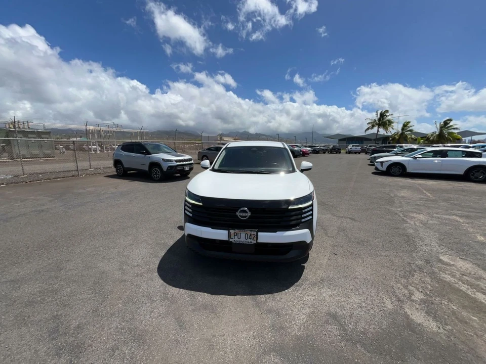 2025 Nissan Kicks - Image 7 of 31