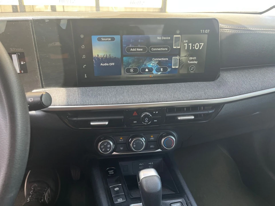 2025 Nissan Kicks - Image 18 of 31