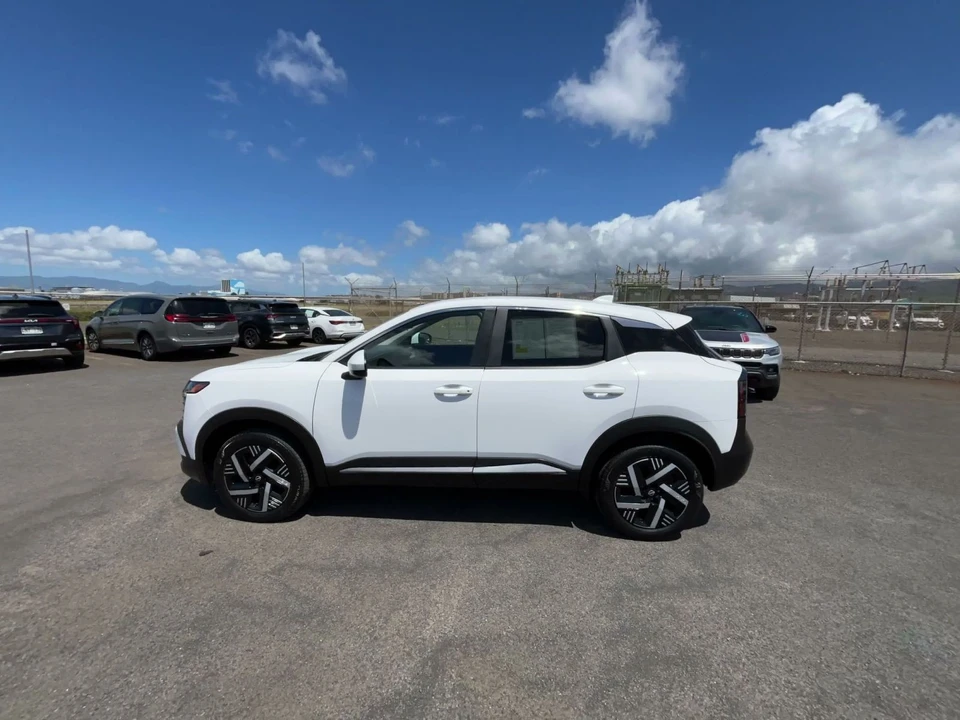 2025 Nissan Kicks - Image 11 of 31