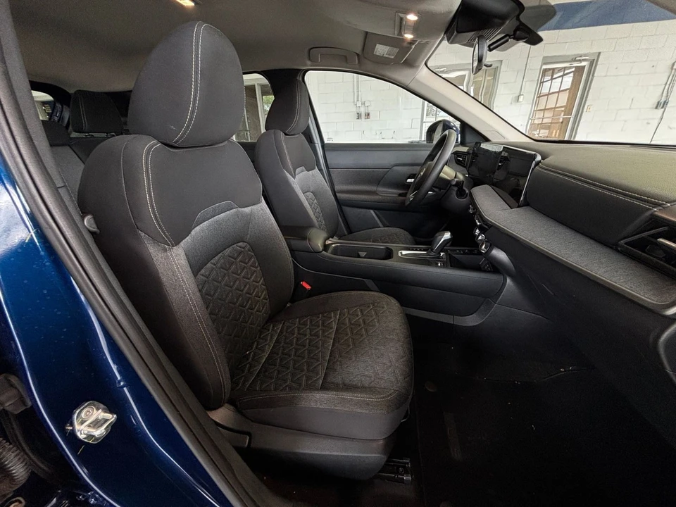 2025 Nissan Kicks - Image 29 of 31
