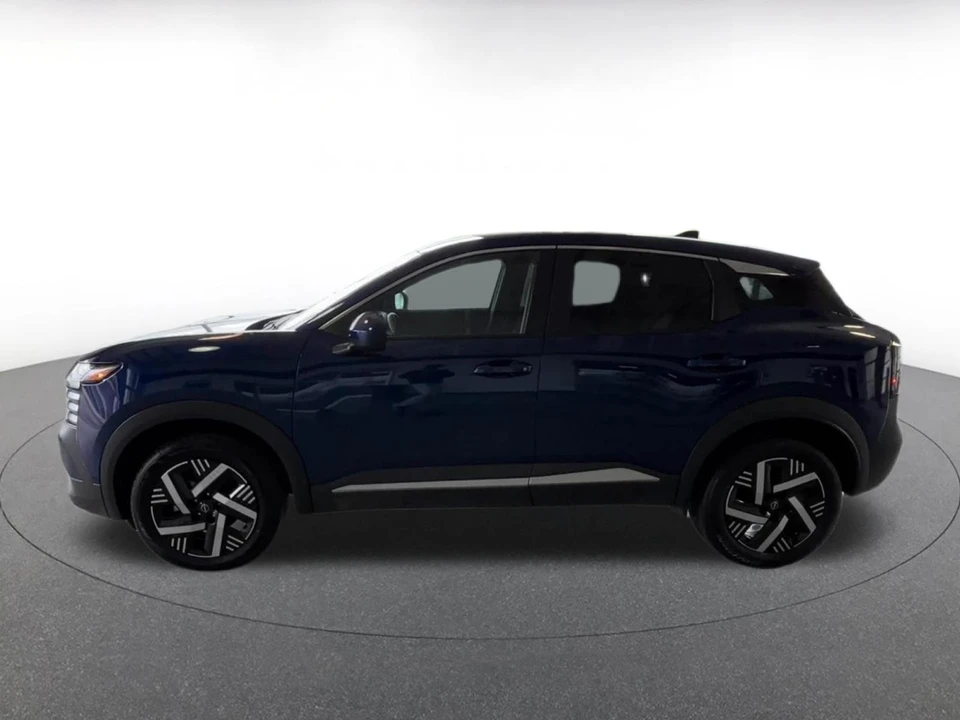 2025 Nissan Kicks - Image 7 of 31