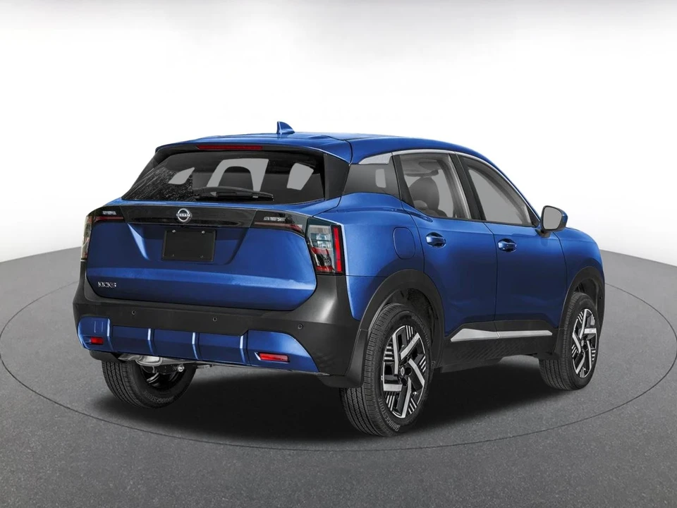 2025 Nissan Kicks - Image 2 of 15