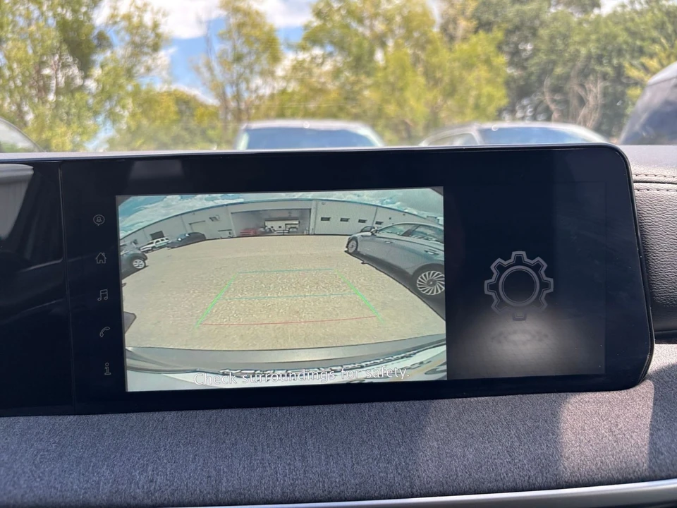 2025 Nissan Kicks - Image 23 of 31