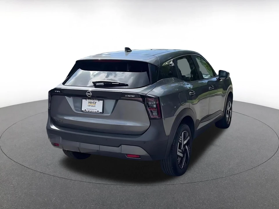 2025 Nissan Kicks - Image 15 of 31