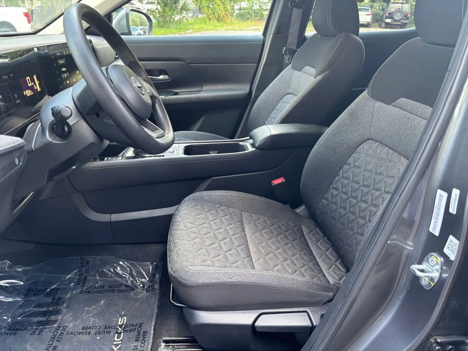 2025 Nissan Kicks - Image 26 of 31