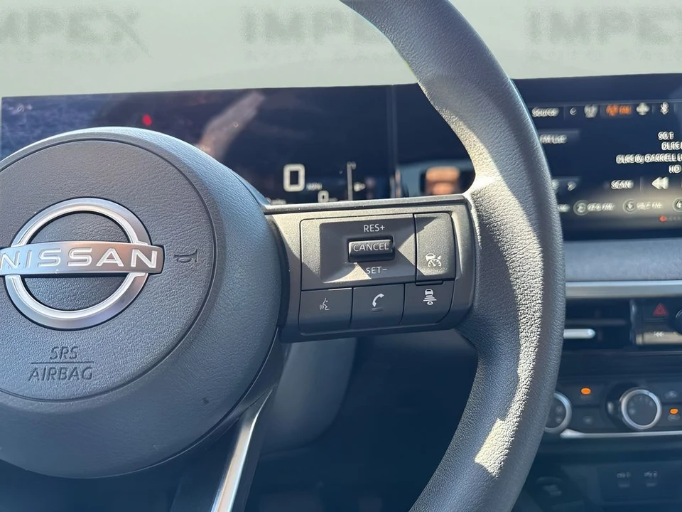 2025 Nissan Kicks - Image 14 of 31