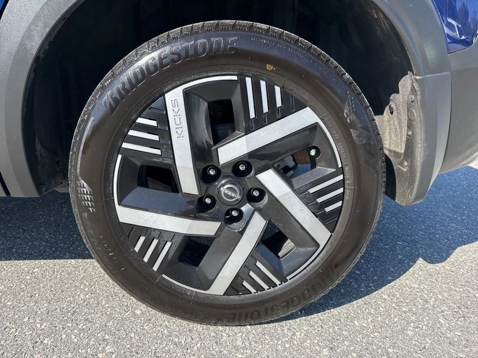 2025 Nissan Kicks - Image 27 of 31