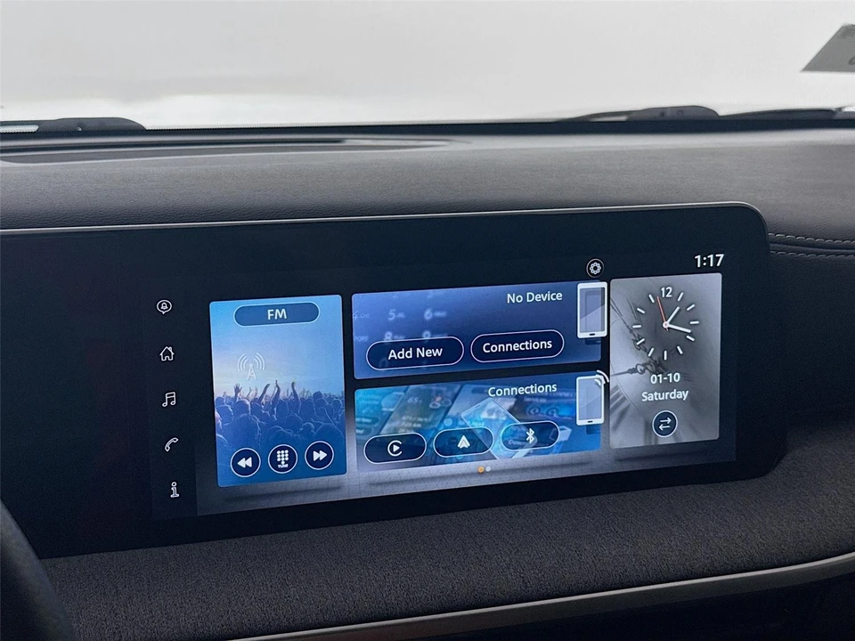 2025 Nissan Kicks - Image 13 of 21