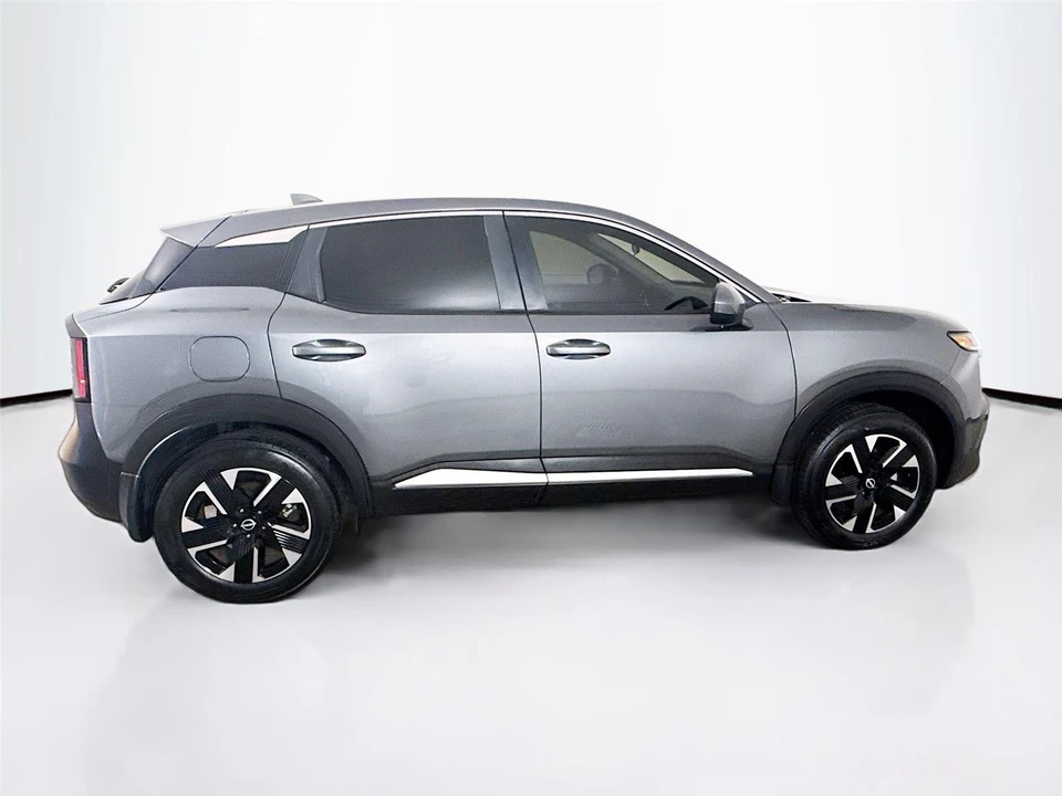 2025 Nissan Kicks - Image 8 of 21