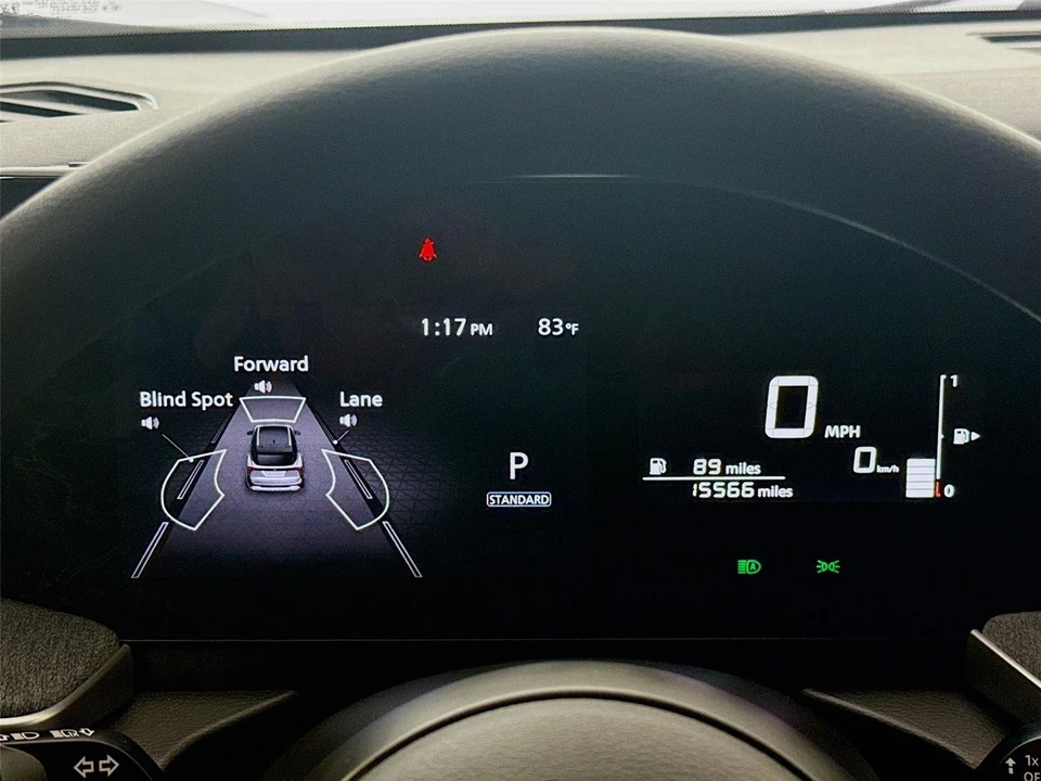 2025 Nissan Kicks - Image 11 of 21