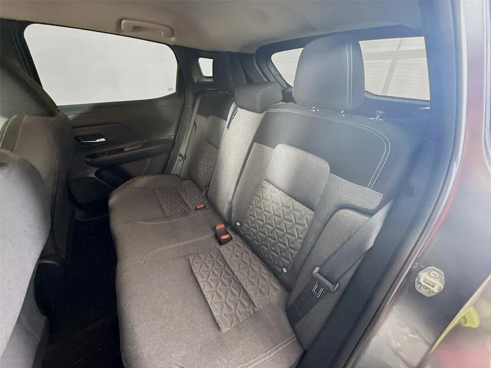 2025 Nissan Kicks - Image 20 of 21