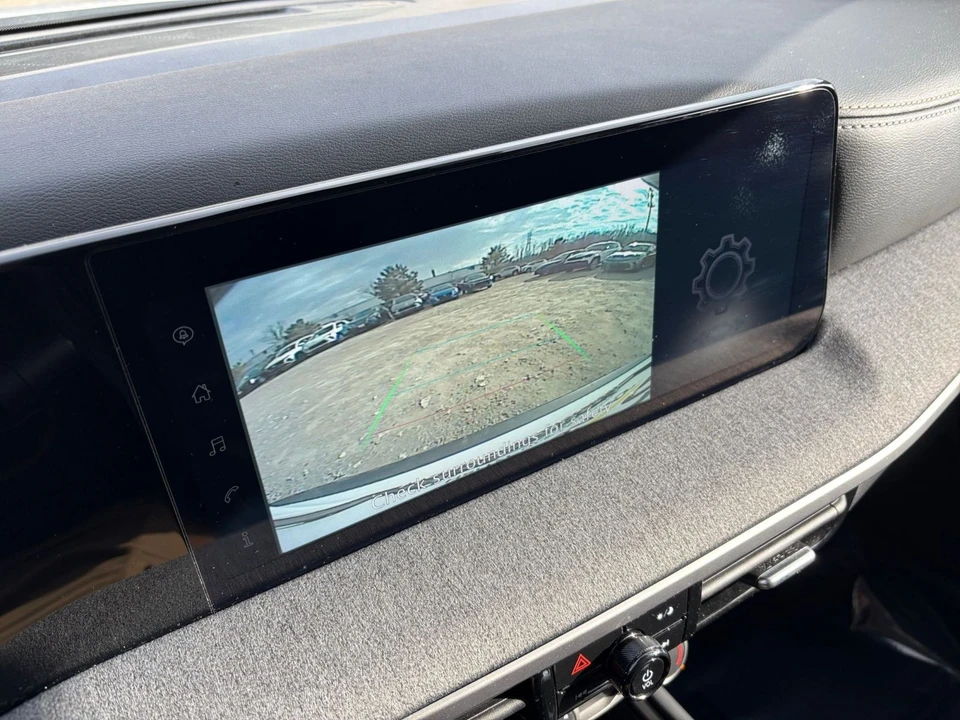 2025 Nissan Kicks - Image 19 of 31