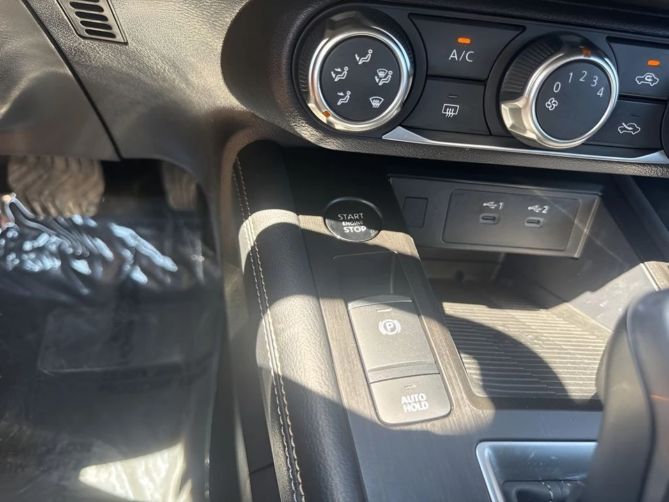 2025 Nissan Kicks - Image 18 of 30