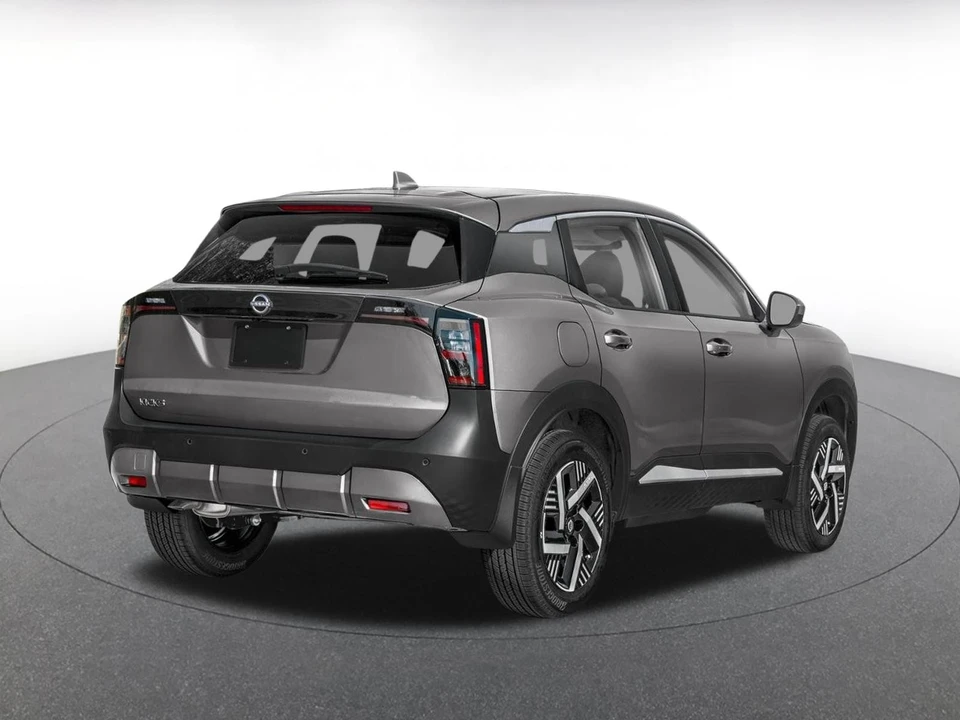 2025 Nissan Kicks - Image 2 of 15
