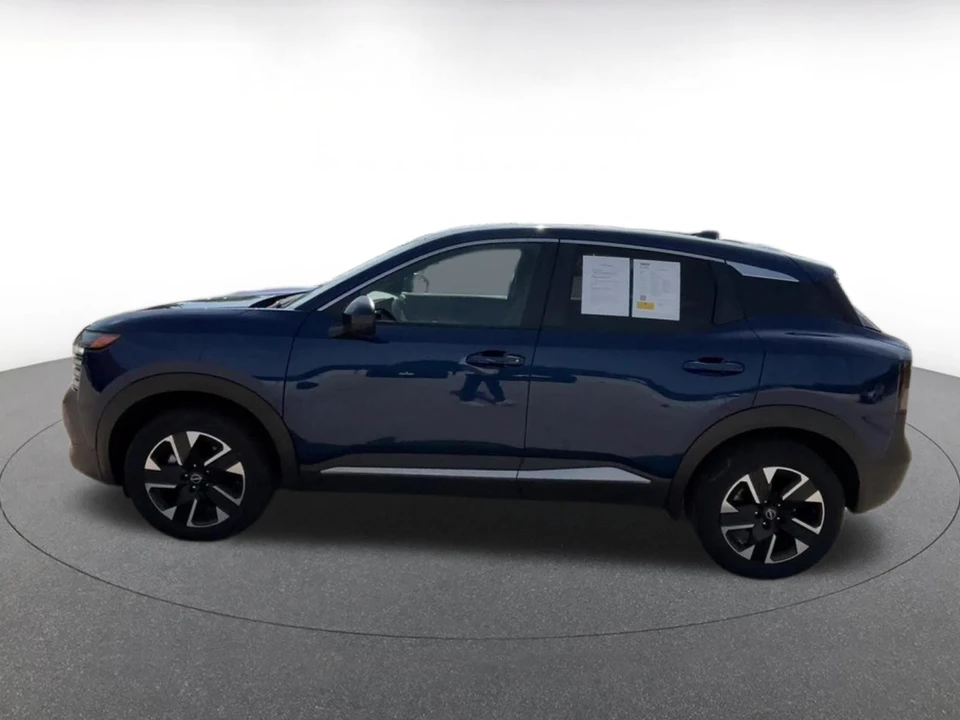 2025 Nissan Kicks - Image 11 of 31