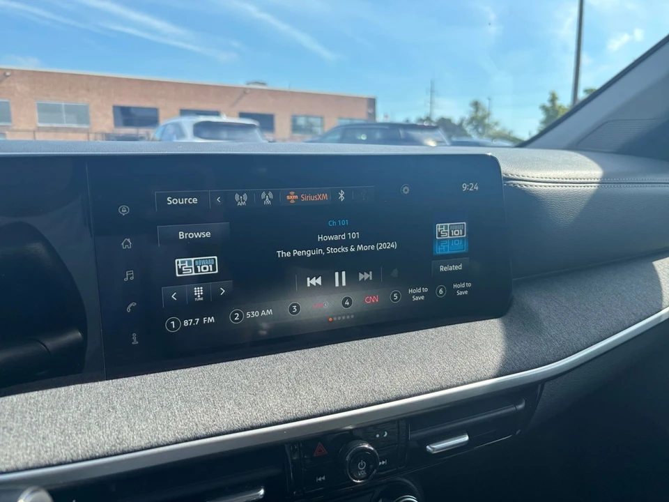 2025 Nissan Kicks - Image 22 of 31