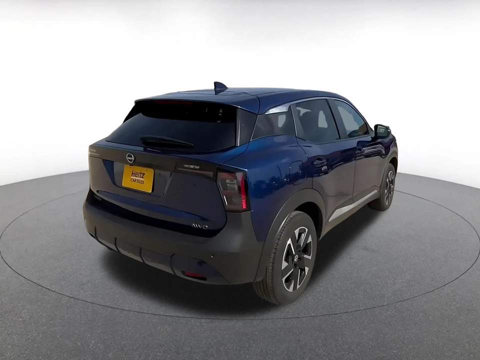 2025 Nissan Kicks - Image 17 of 31