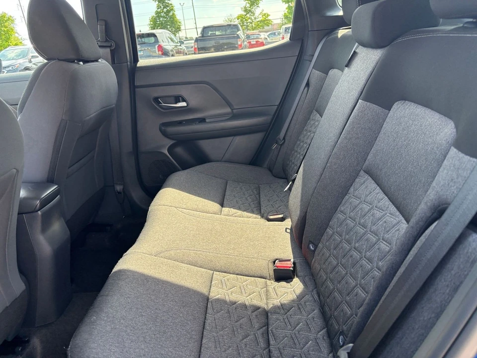 2025 Nissan Kicks - Image 25 of 31