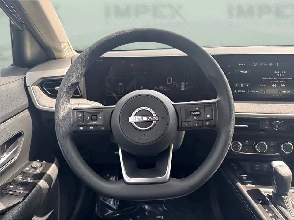 2025 Nissan Kicks - Image 9 of 23