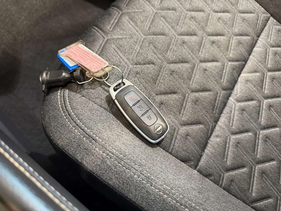 2025 Nissan Kicks - Image 23 of 31