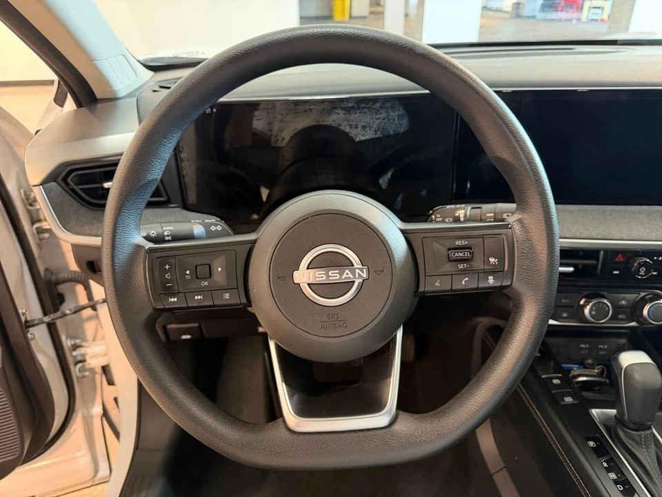 2025 Nissan Kicks - Image 29 of 31