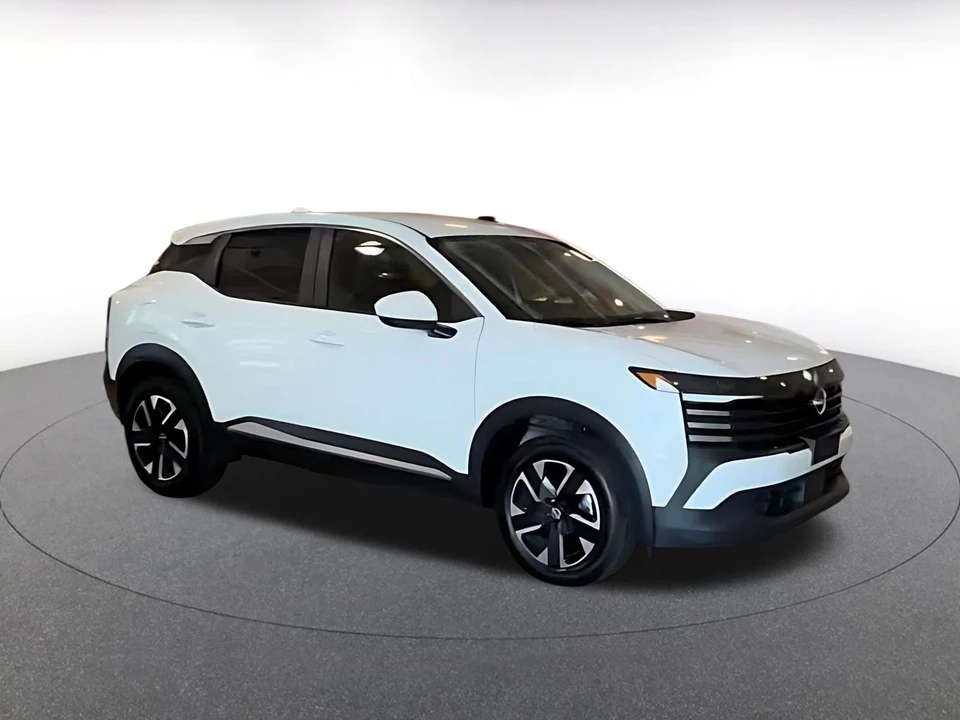 2025 Nissan Kicks - Image 3 of 31