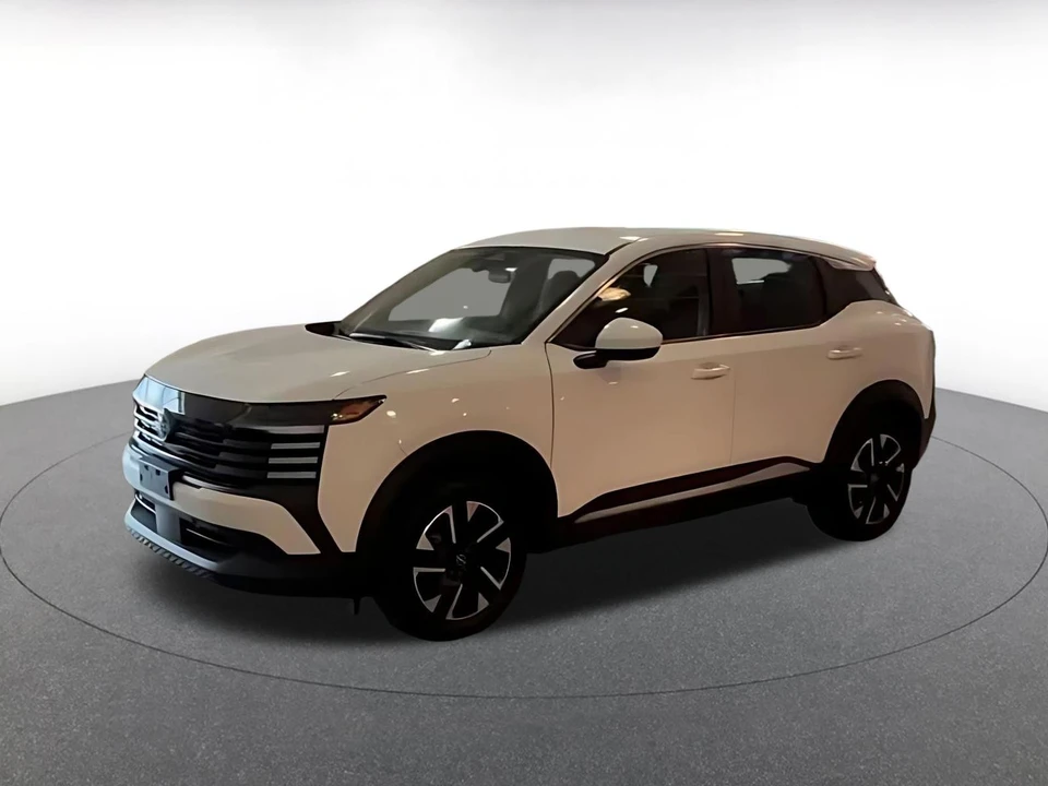 2025 Nissan Kicks - Image 11 of 31